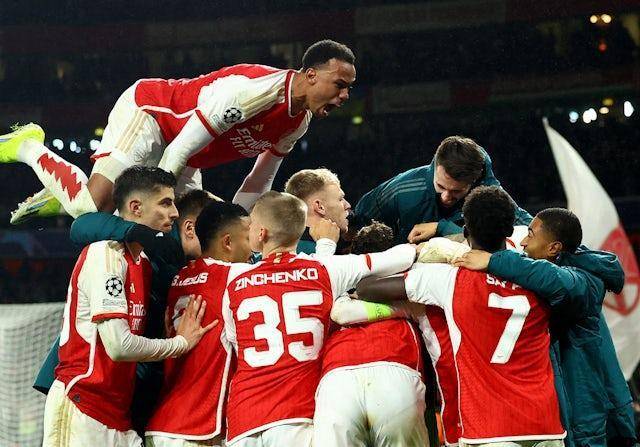 包含曼城-取得胜利,继续稳坐英超榜首的词条 包含曼城-取得胜利,继续稳坐英超榜首的词条