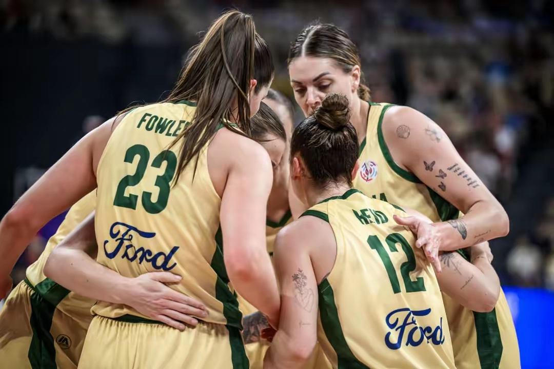 美国女子篮球队勇夺世界杯冠军