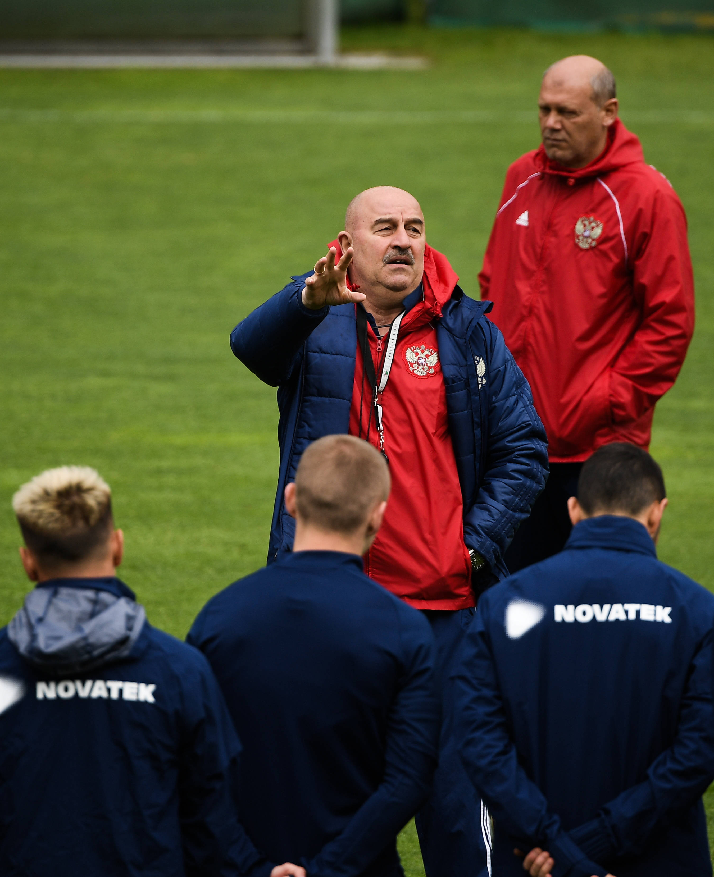 包含俄罗斯队接连失利，无缘欧国联四强的词条