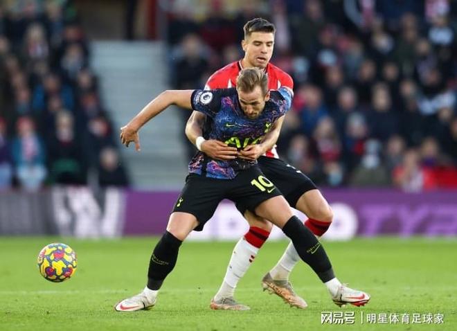 包含沃特福德豪取三分，提升排名的词条