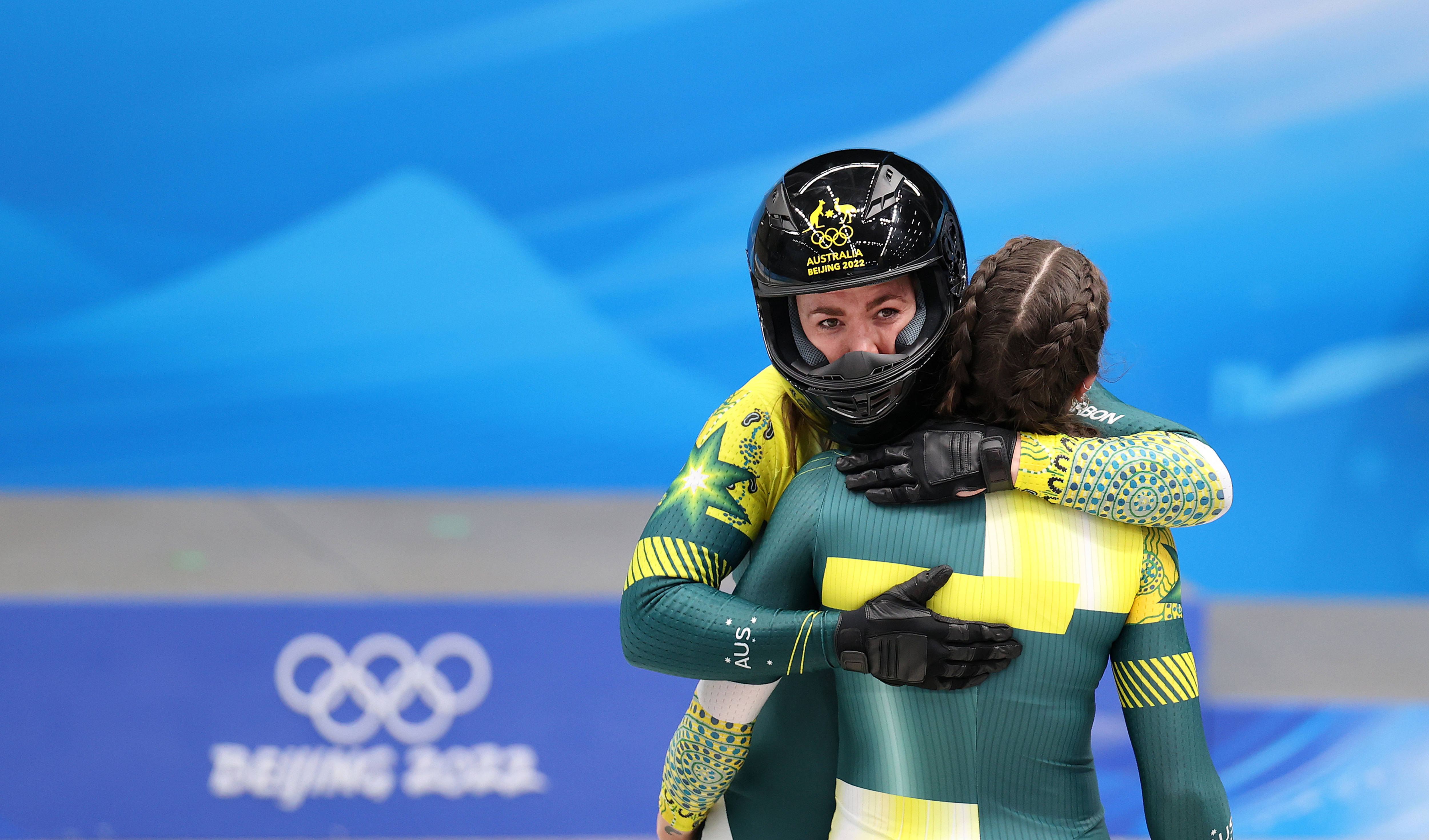 澳大利亚选手在雪车比赛中夺冠荣誉