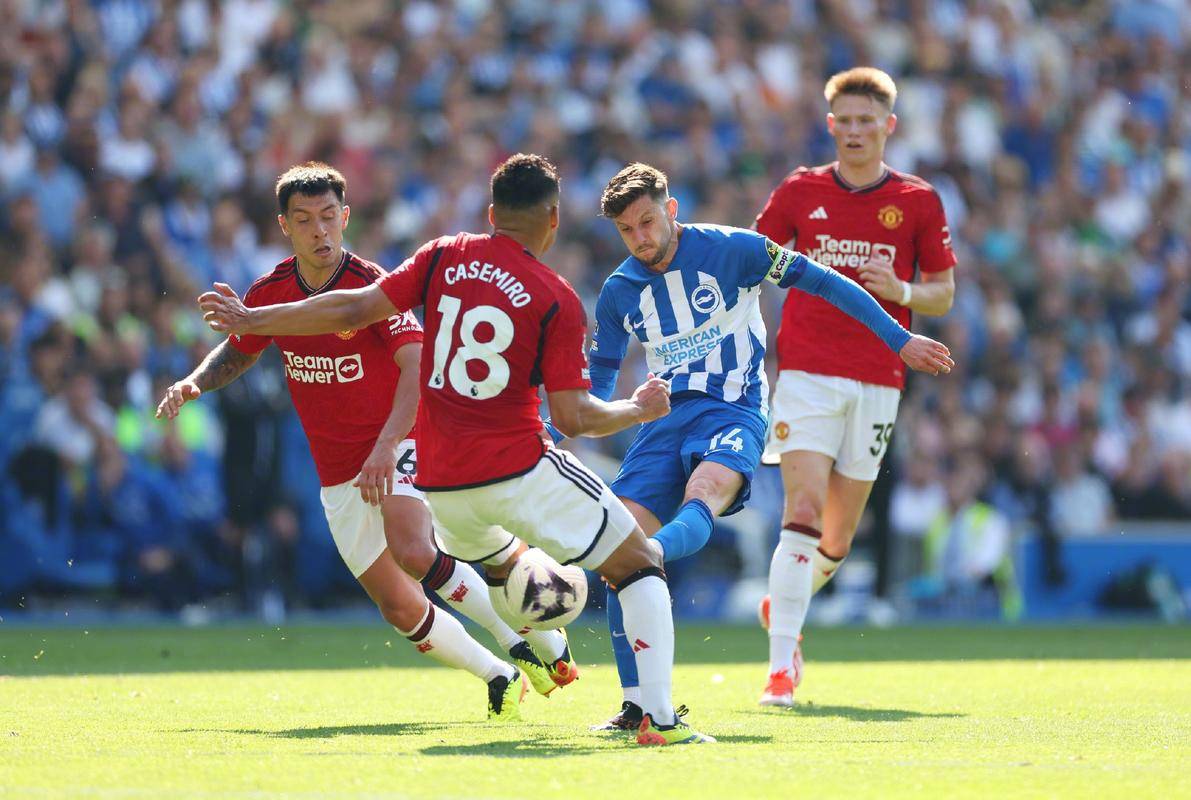 包含曼联主场强势，继续朝前迈进的词条