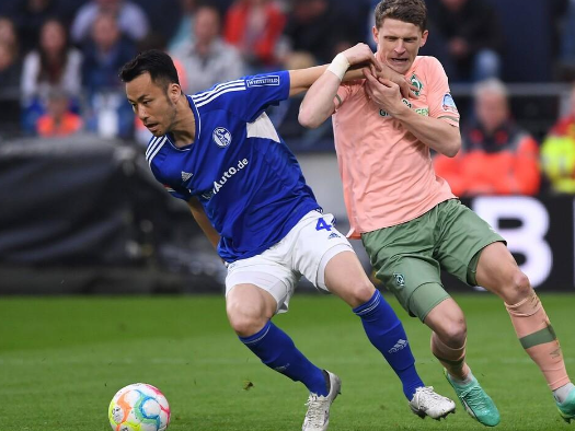 开云在线直播-关于沙尔克豪取三分，晋级目标坚定的信息