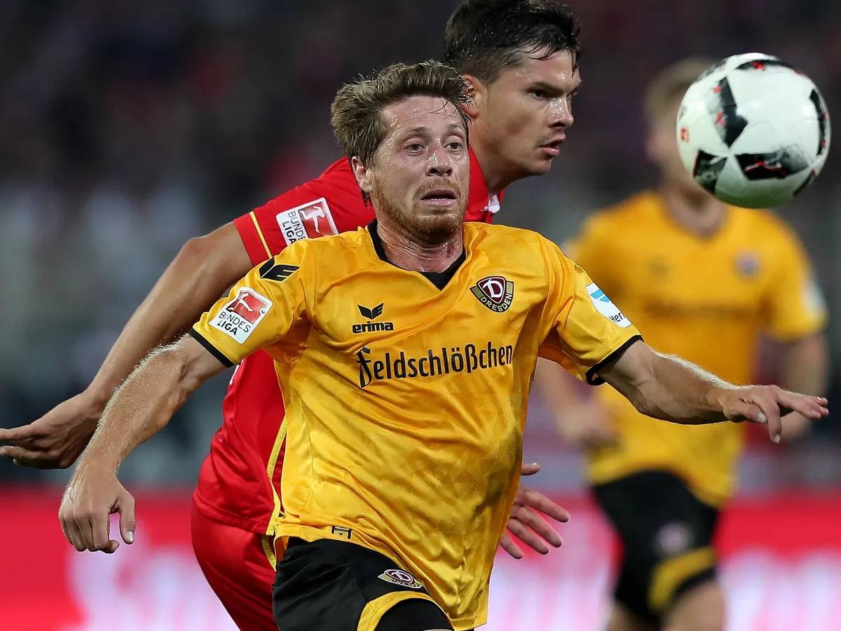 关于沙尔克战绩不佳，迫切需要转运的信息