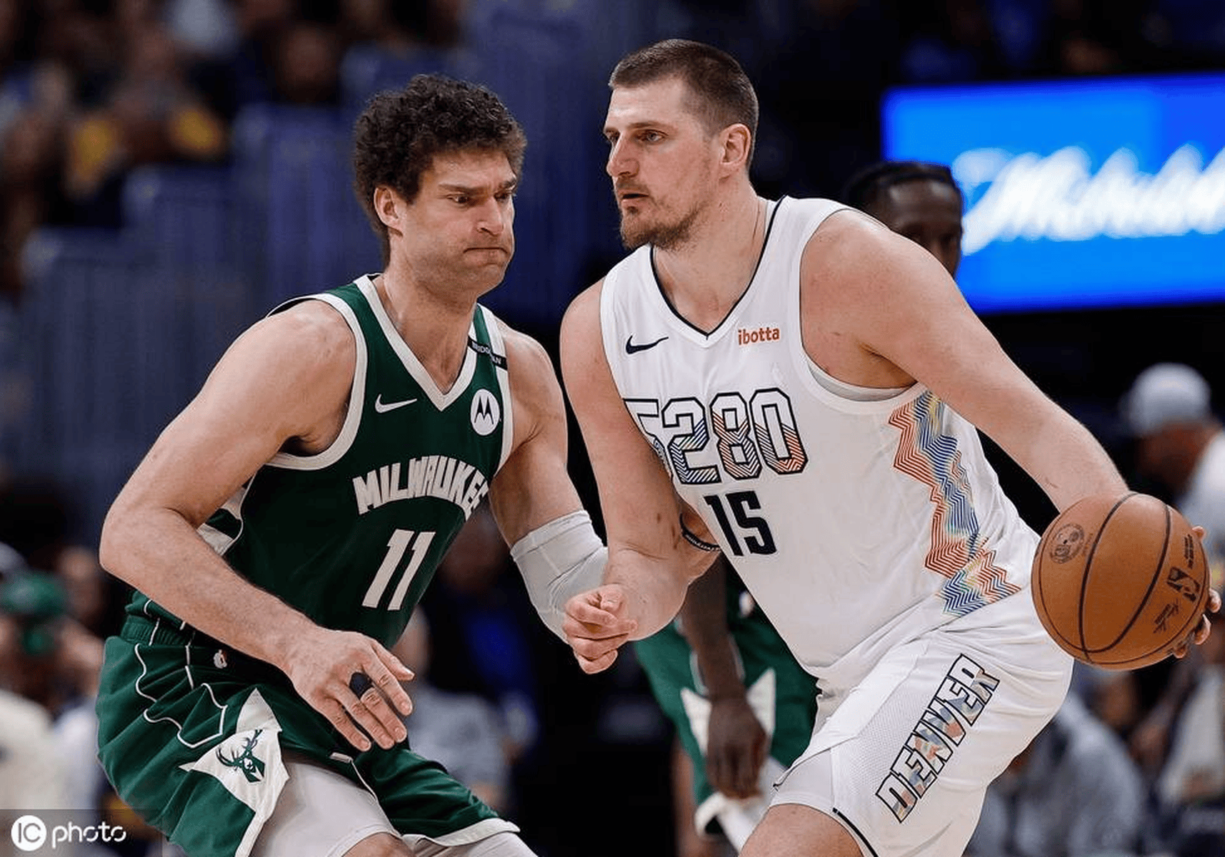 关于掘金逆转热火，武切维奇带队取胜的信息