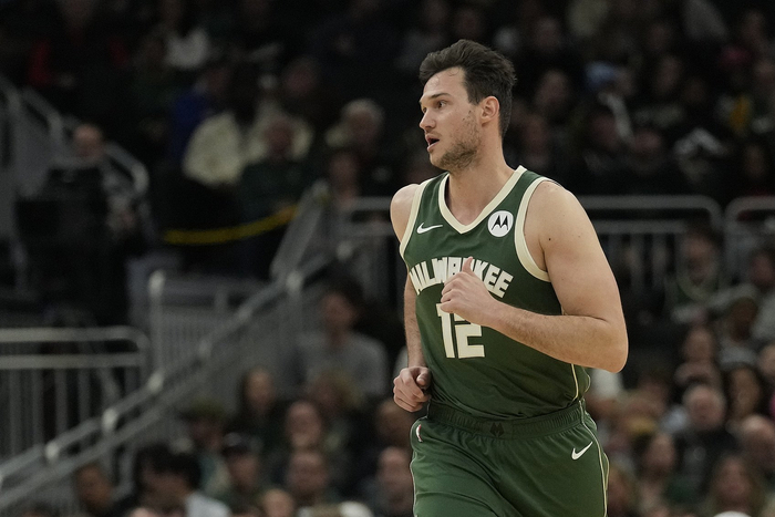 湖人B队鏖战凯尔特人，加里纳利统治全场的简单介绍