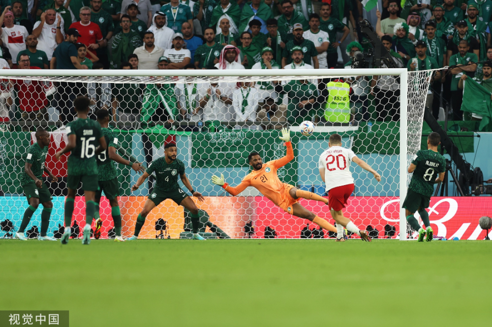 尤文逆转阿森纳,莱万点燃赛场的简单介绍 尤文逆转阿森纳,莱万点燃赛场的简单介绍