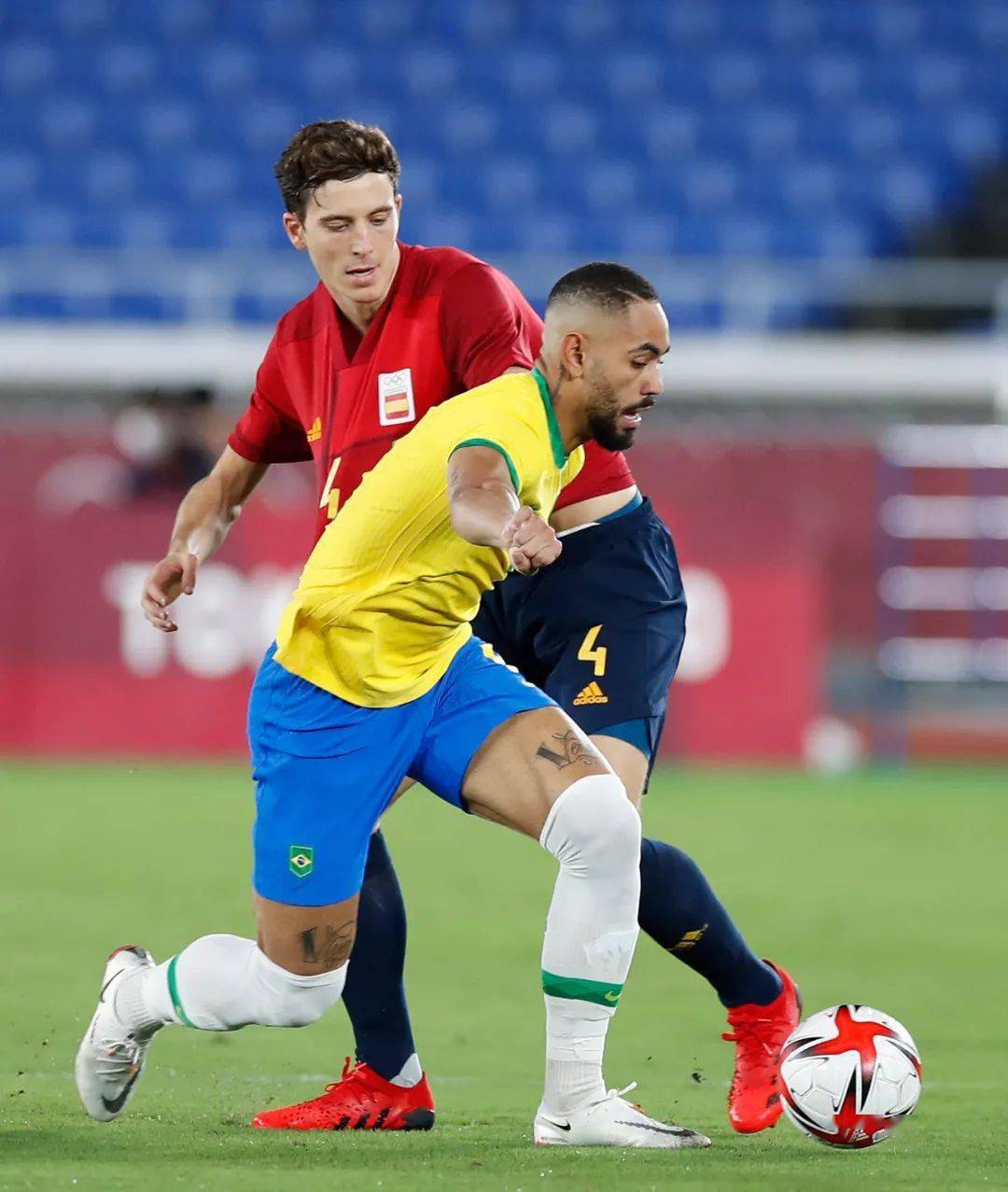 巴西碾压勒沃库森，奥亚尔萨瓦尔带队取胜的简单介绍