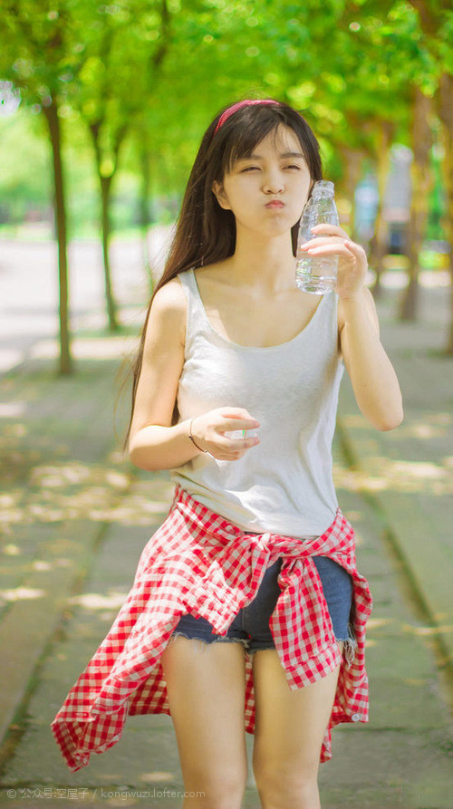 灰熊血拼勇士，库里在NBA季后赛接管比赛的传奇之夜