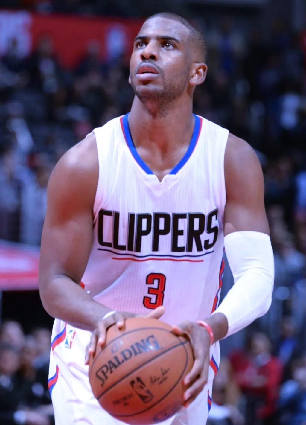 包含独行侠绝杀吉林队，伦纳德状态火热的词条