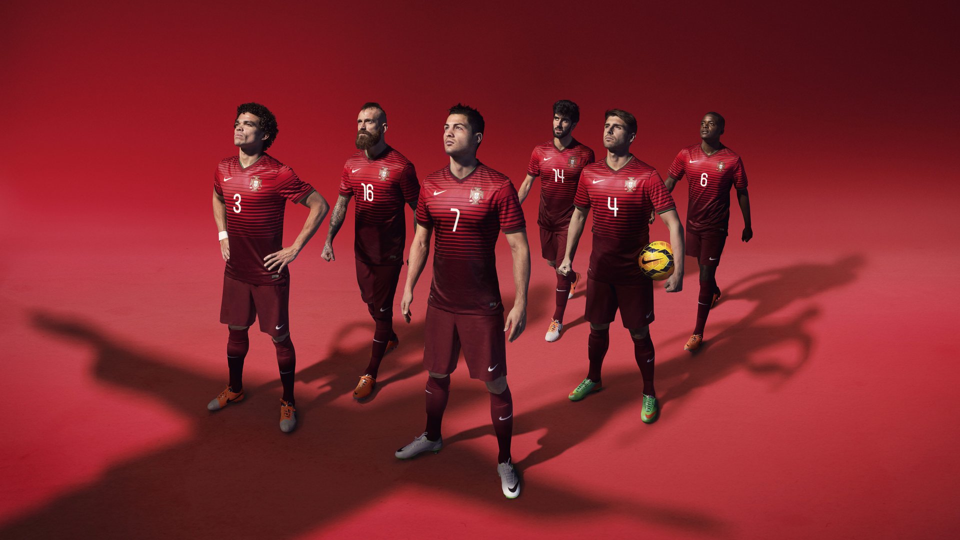 赛道与绿茵场的双重奏，F1街道赛焦点战与利物浦的压倒性胜利