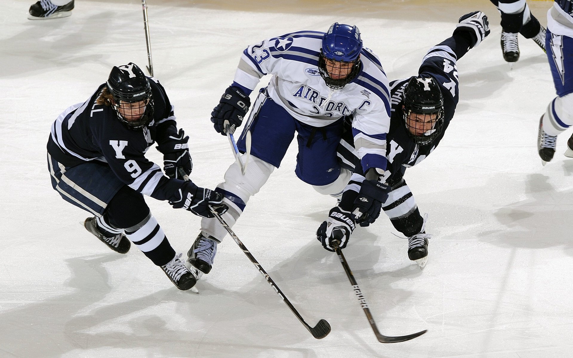 米切尔爆发撕裂防线，北京式防守锁死步行者进攻命脉